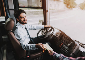 CONDUCCIÓN DE AUTOBUSES