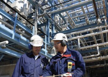 ORGANIZACIÓN Y GESTIÓN DE LA PRODUCCIÓN EN INDUSTRIAS DEL MUEBLE Y CARPINTERÍA