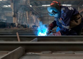 DISEÑO DE CALDERERIA Y ESTRUCTURAS METALICAS